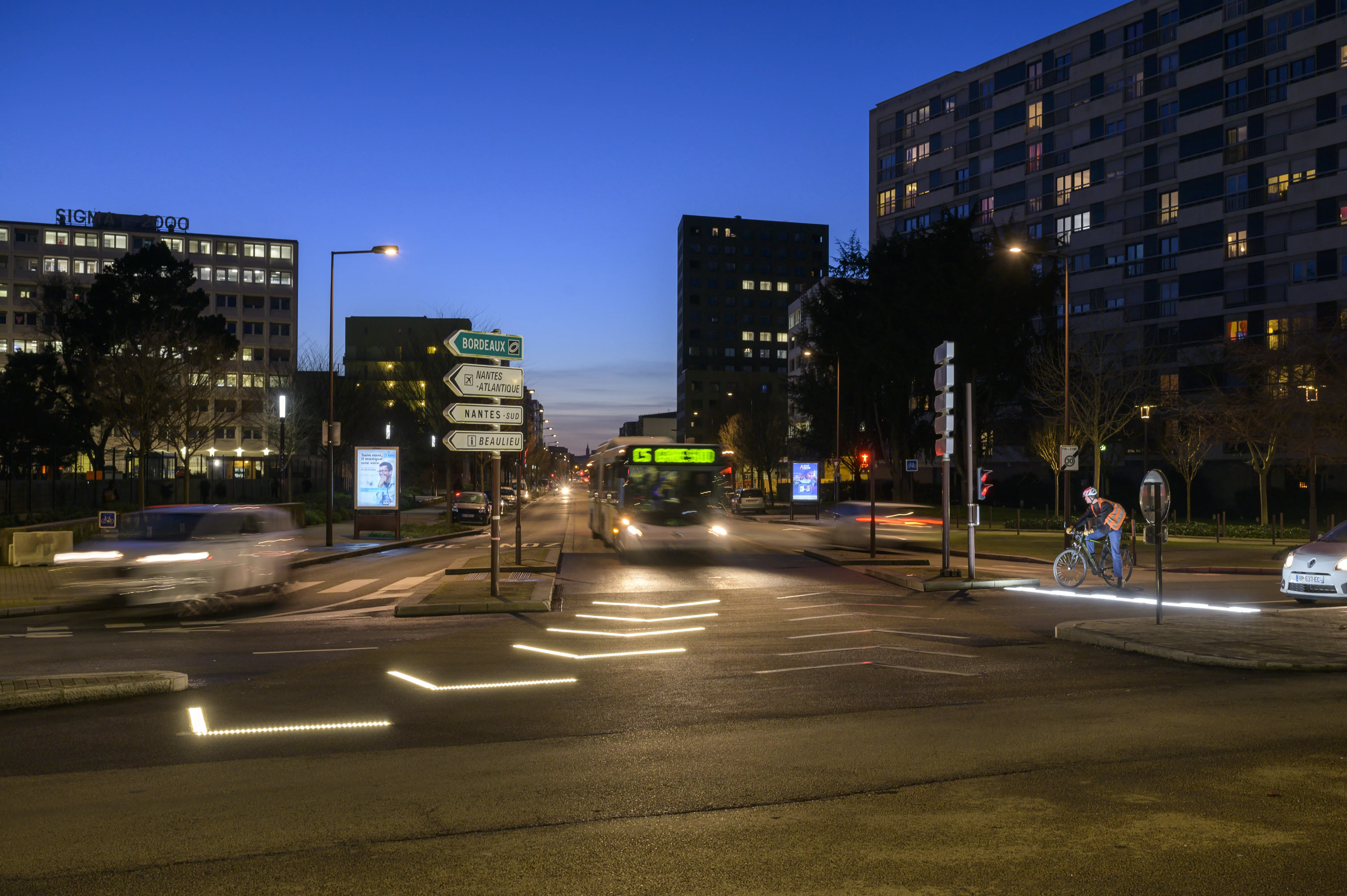 City road at night, our solution Flowell