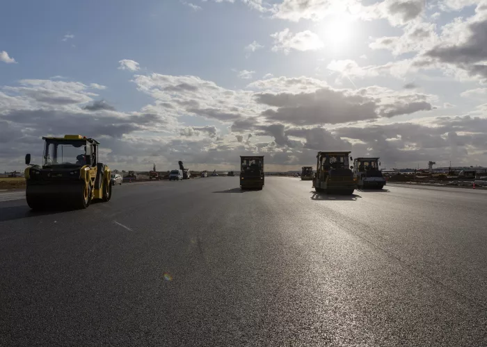 Renovation of runway 3 at Paris-Orly airport